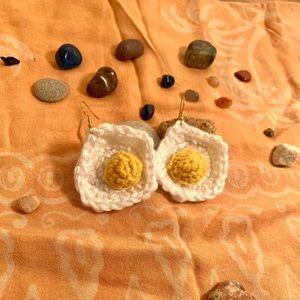 Egg earrings